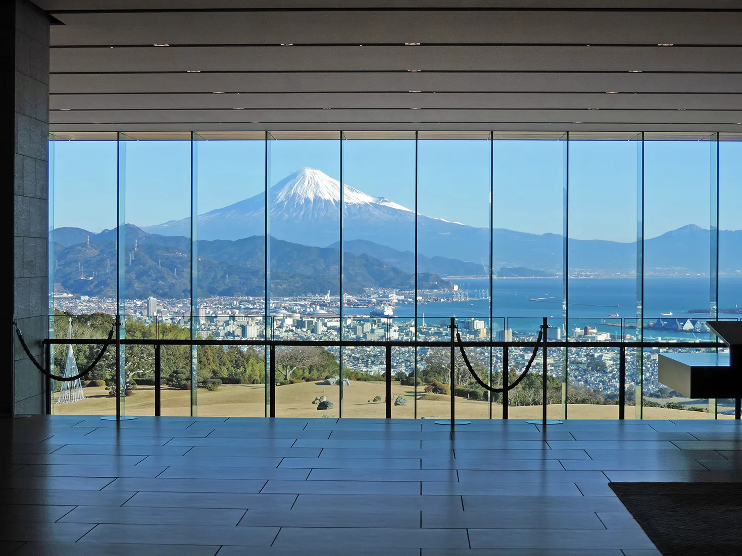 富士山の絶景を望む宿