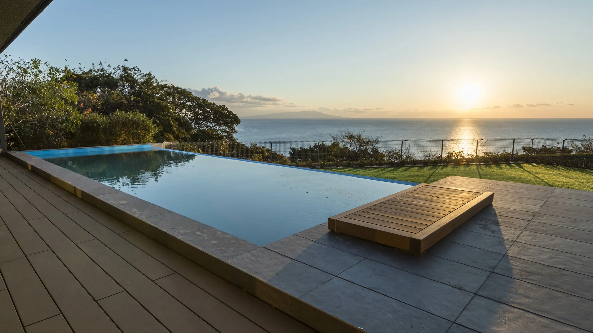 ペットと泊まれる森のホテル ホテル四季の蔵