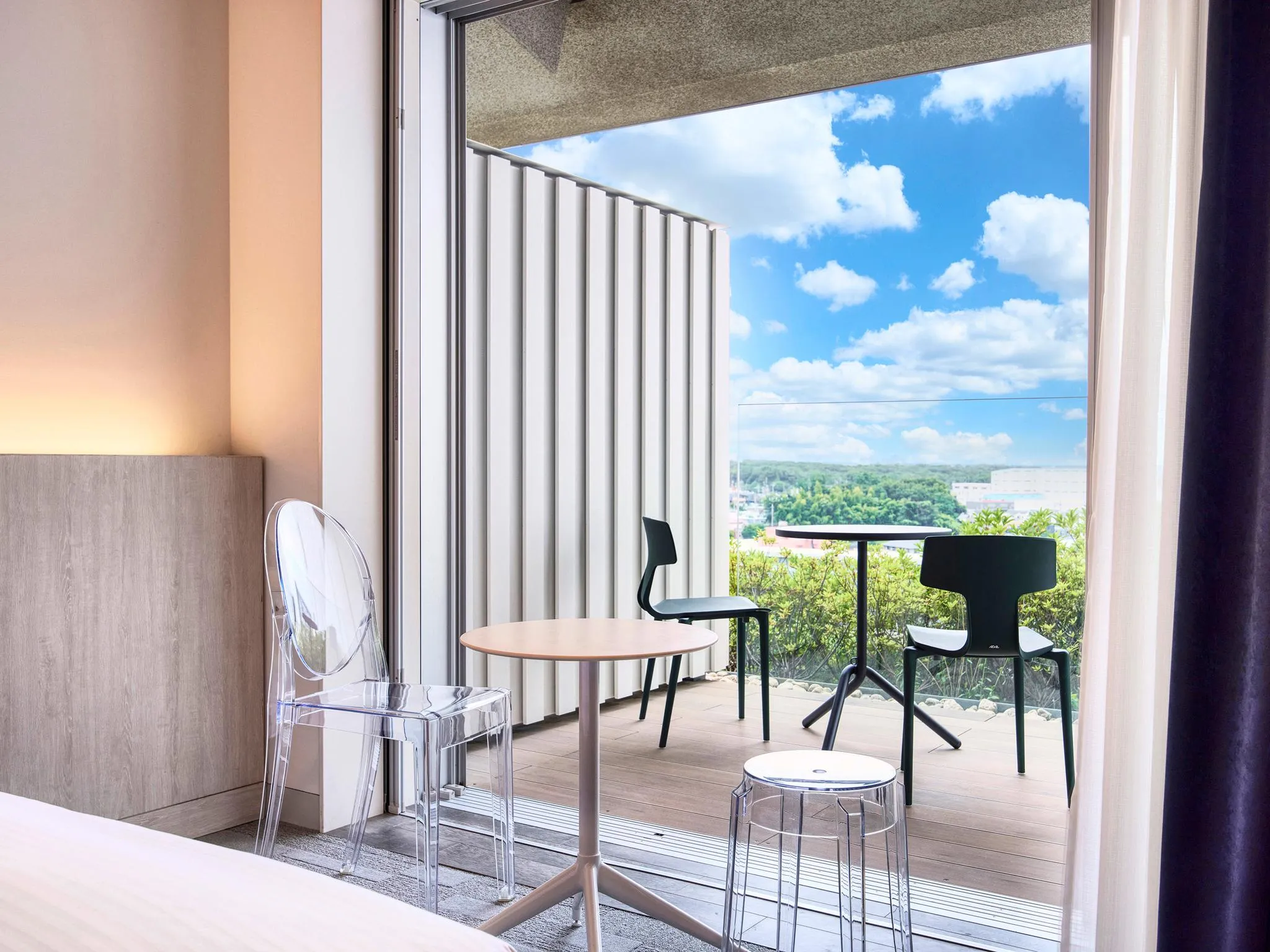 IN THE LIBRARY hotel and books TOKOROZAWA