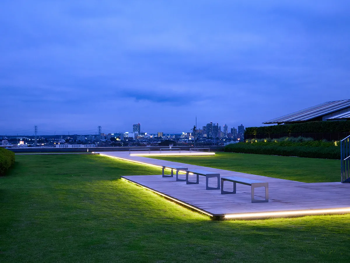 IN THE LIBRARY hotel and books TOKOROZAWA