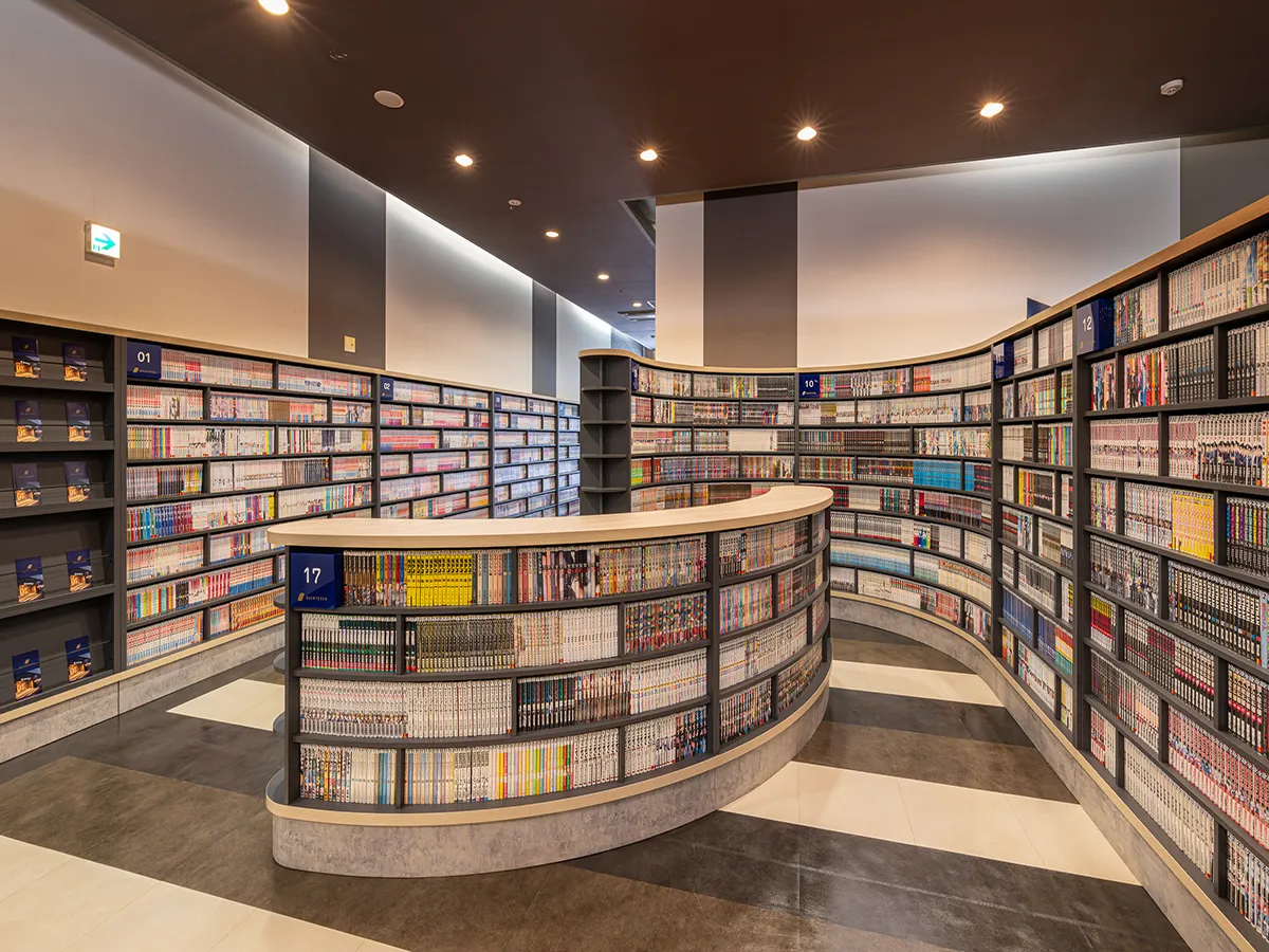 クインテッサホテル福岡渡辺通 Comic&Books