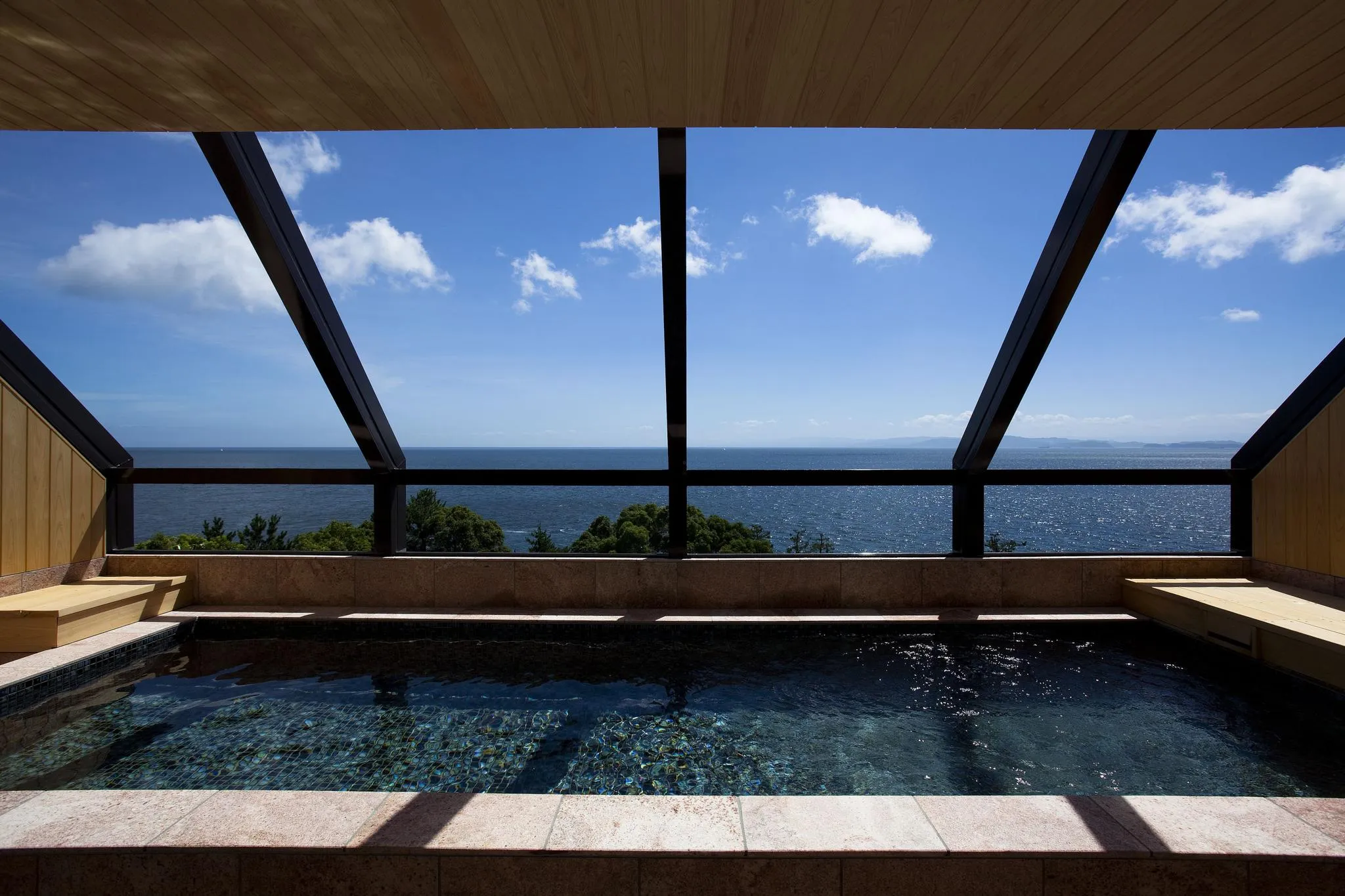 海のホテル 島花