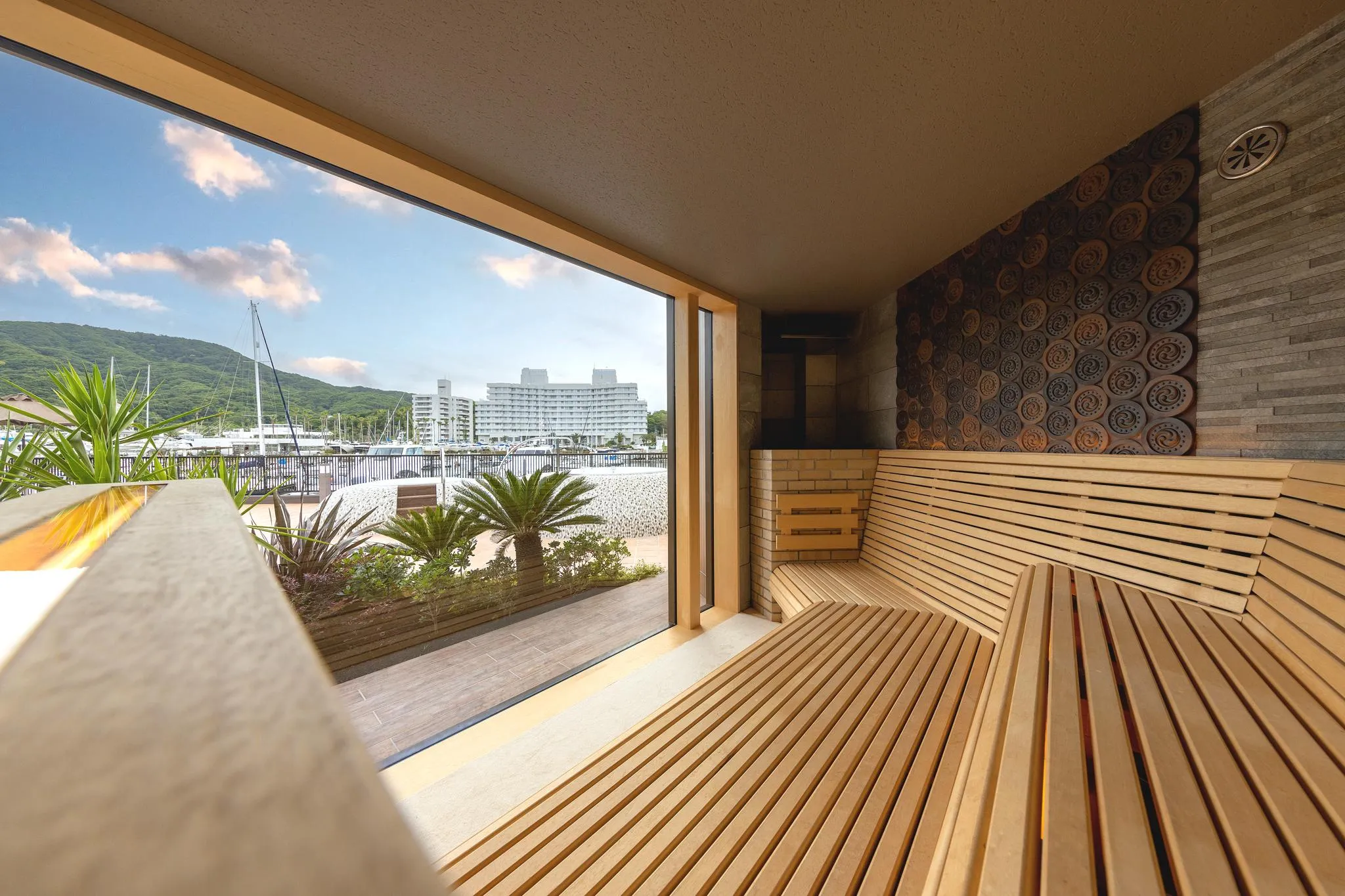 海のホテル 島花