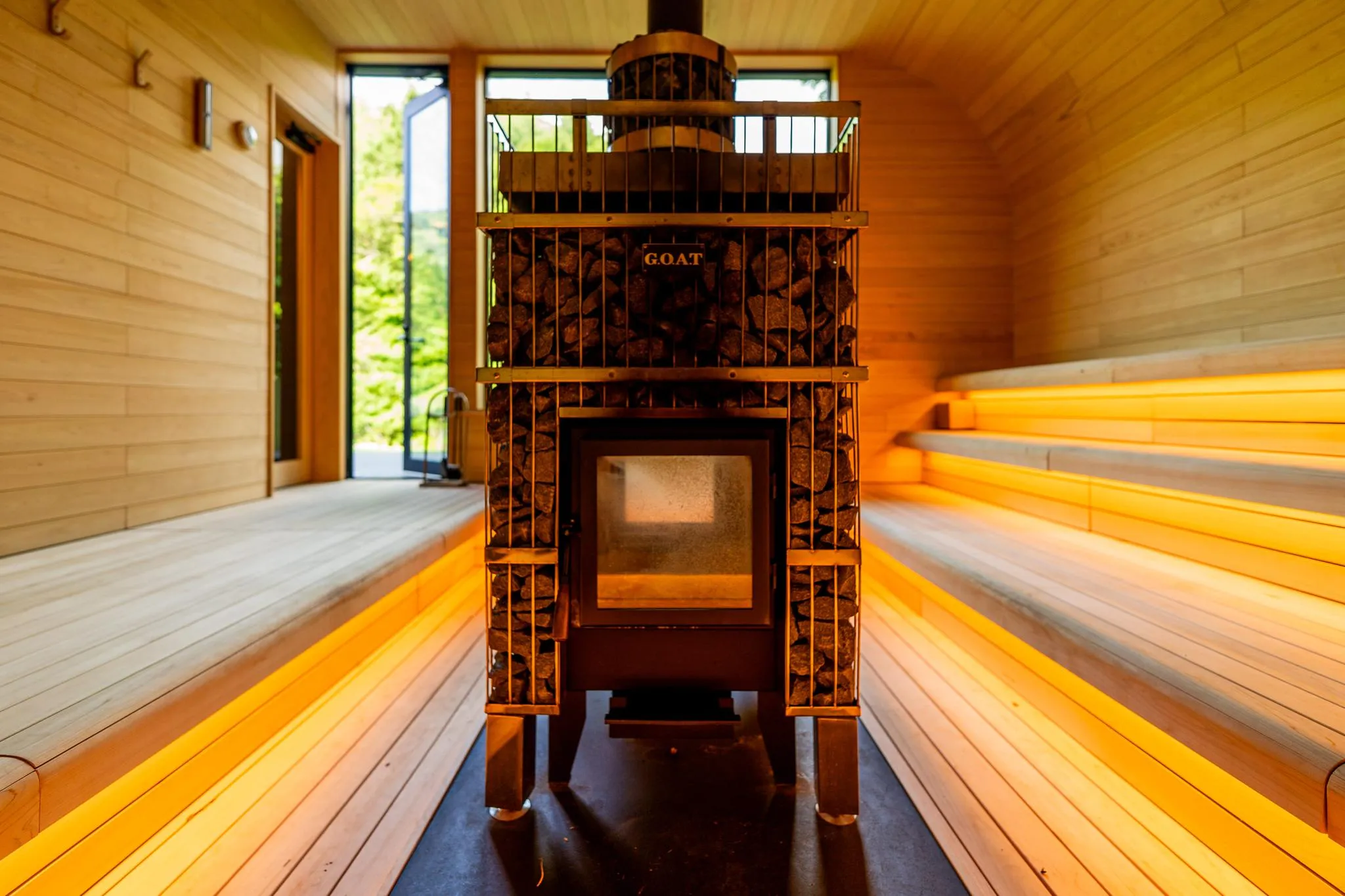 郷音 -G.O.A.T.- The Summit Club