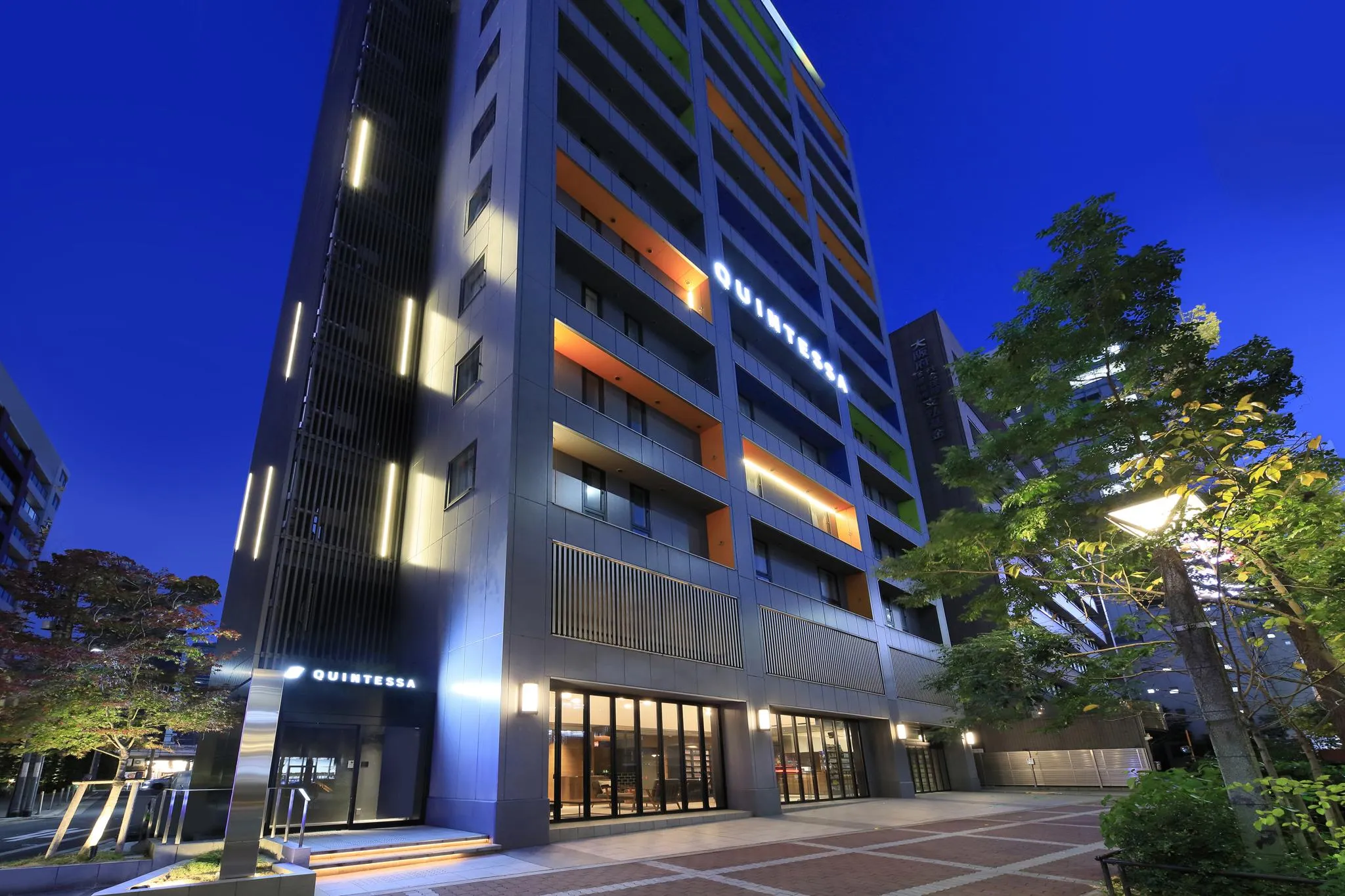 クインテッサホテル大阪梅田 Comic&Books