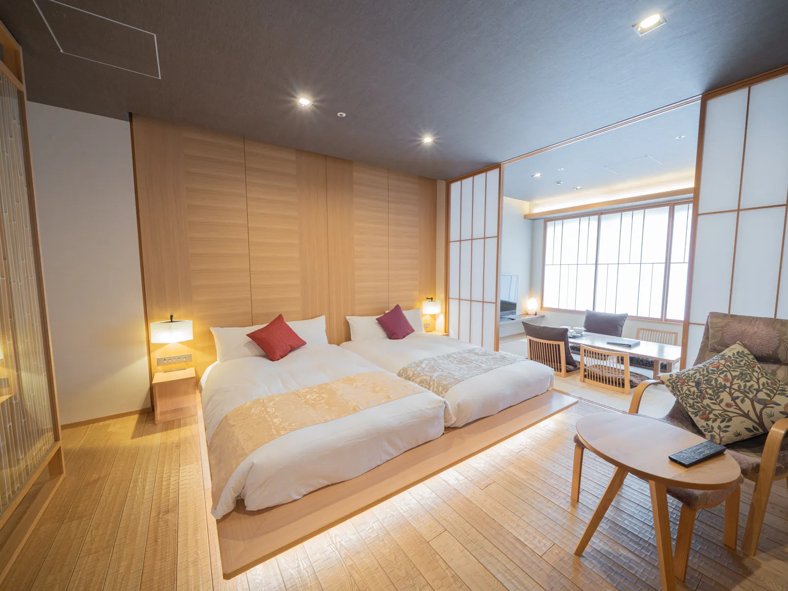 クイーンアラベスク 　Nobunaga Labs　雎鳩　瑞鳳　颯 京湯元 ハトヤ瑞鳳閣の宿泊予約はRelux（リラックス）