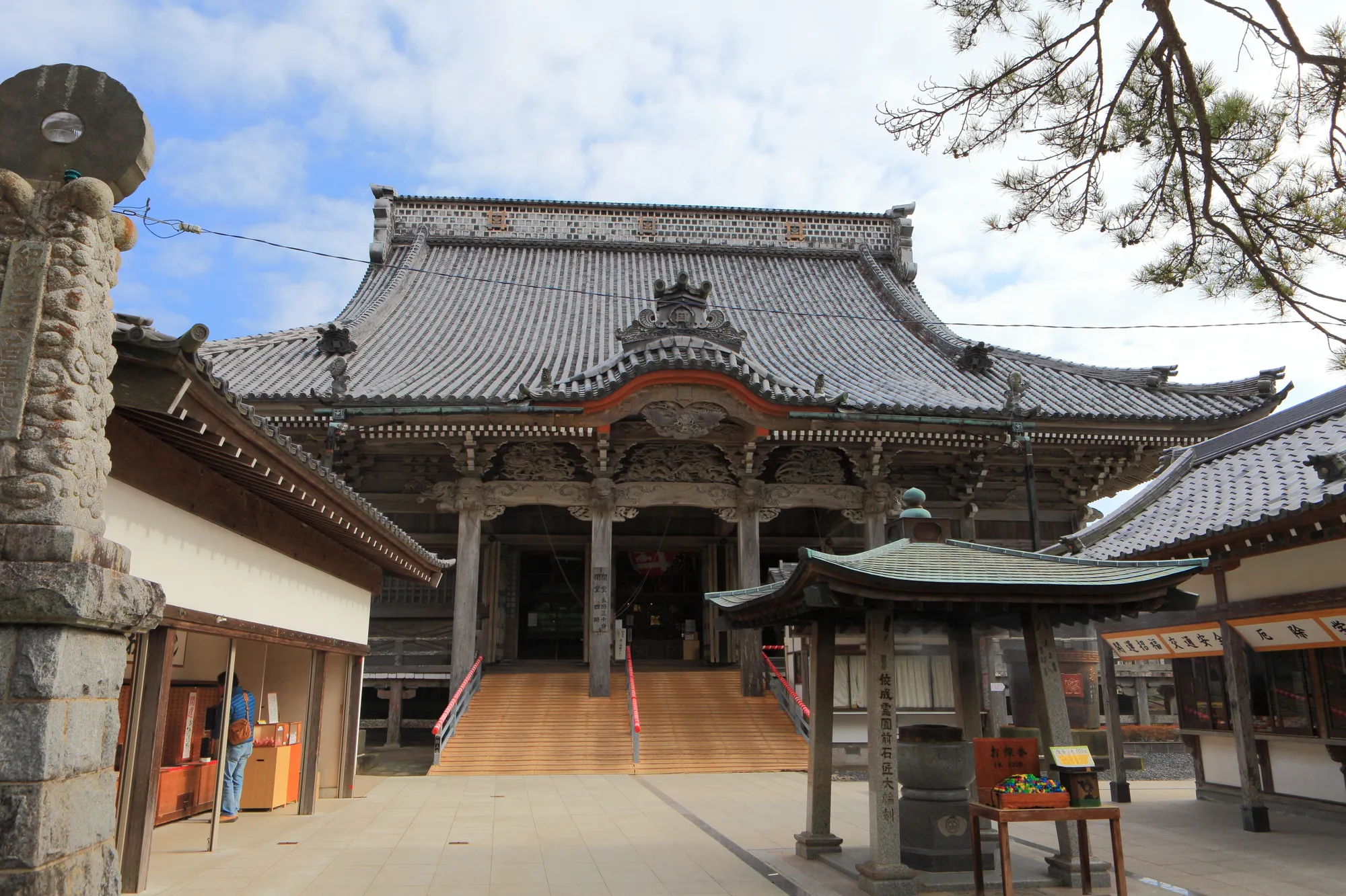 大本山 小湊 誕生寺