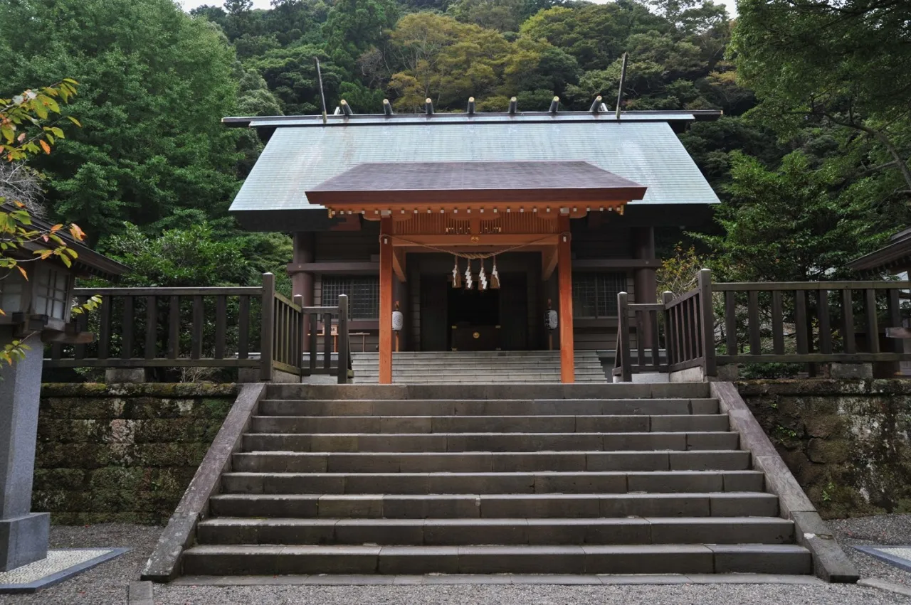 安房神社