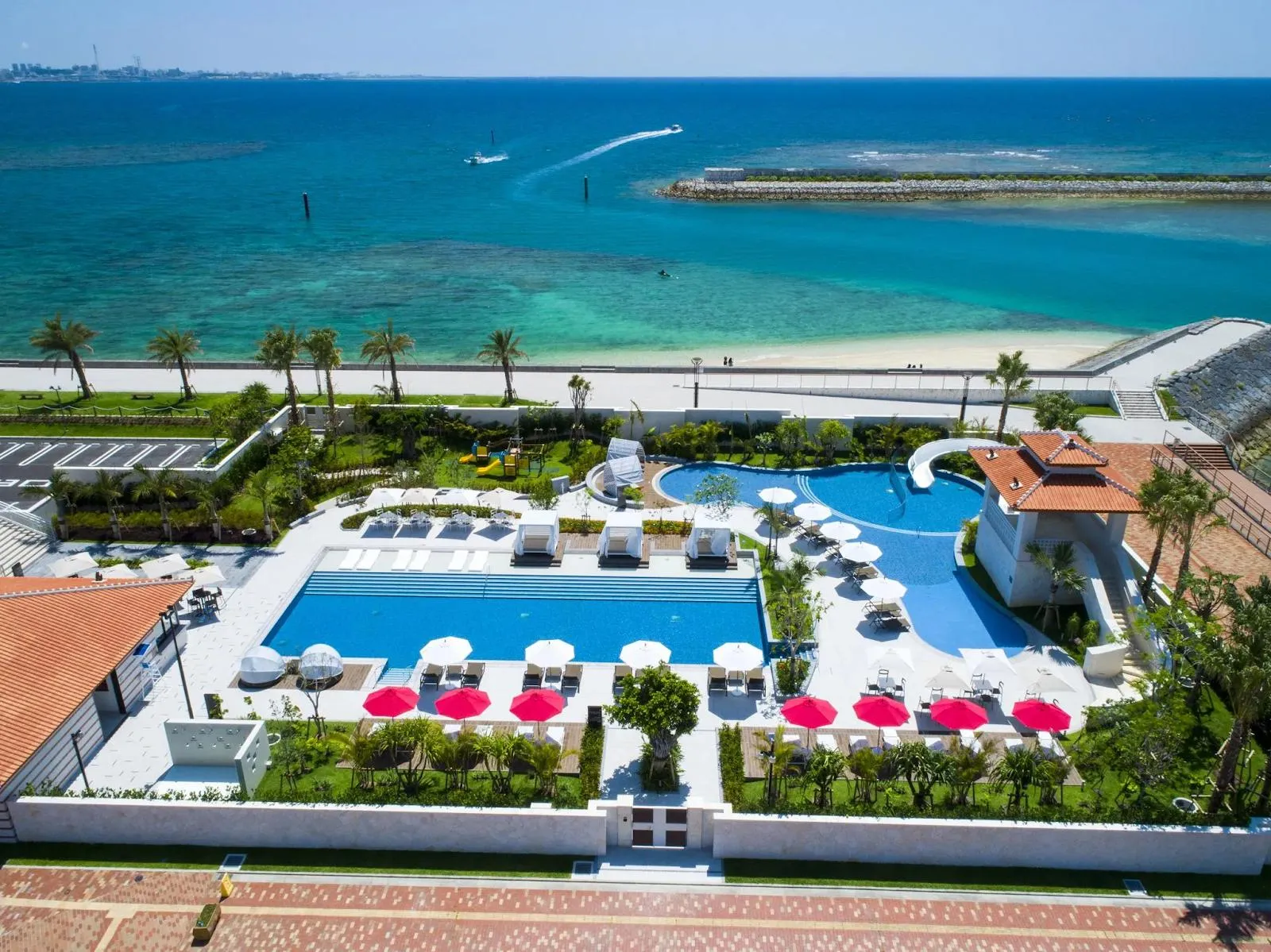 ダブルツリーbyヒルトン沖縄北谷リゾート