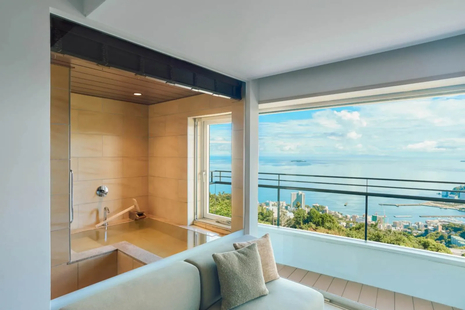 ホテルグランバッハ熱海クレッシェンド