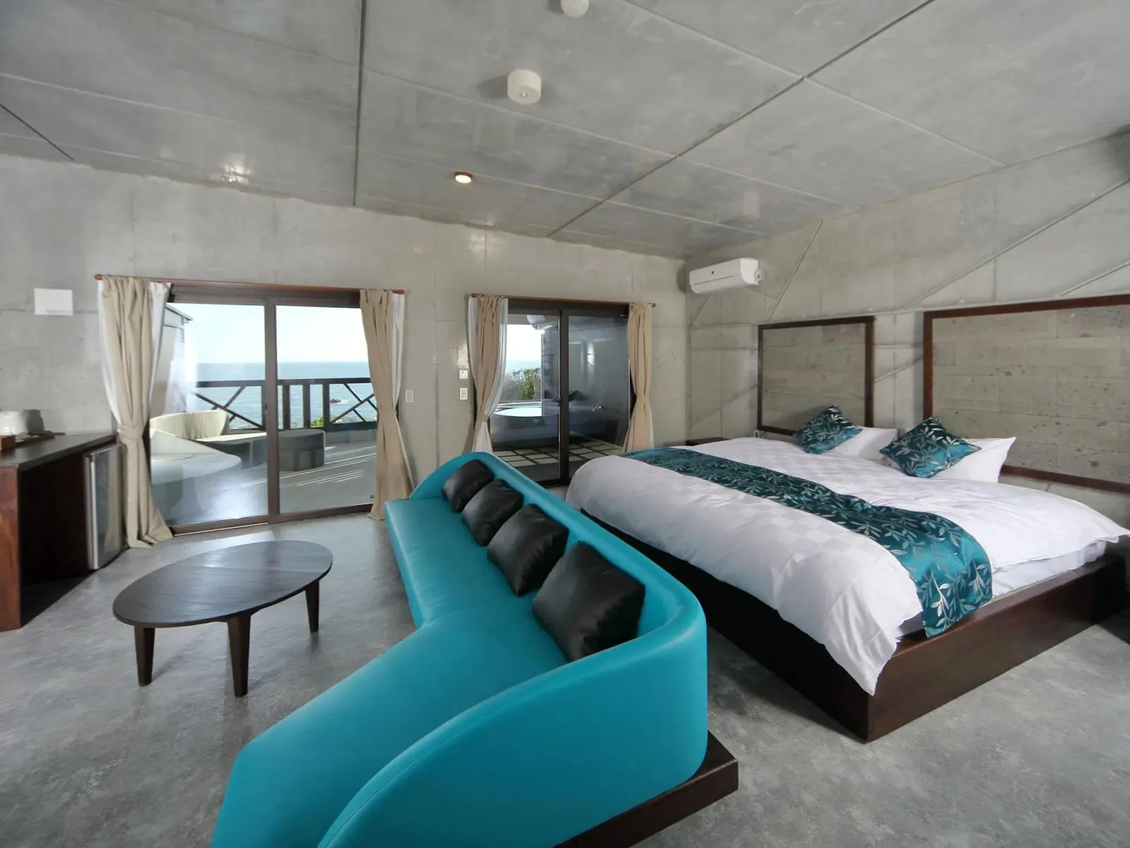 海絶景とギネス認定の宿 全室露天風呂付離れ XYZ スペチアーレ