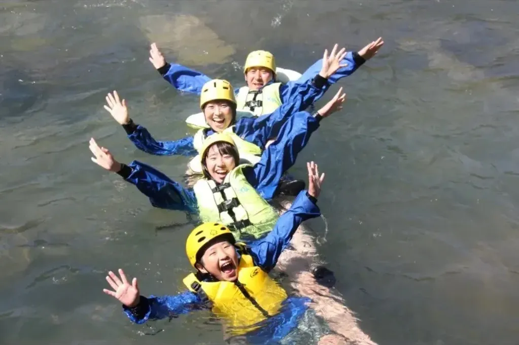 忠別川ラフティング