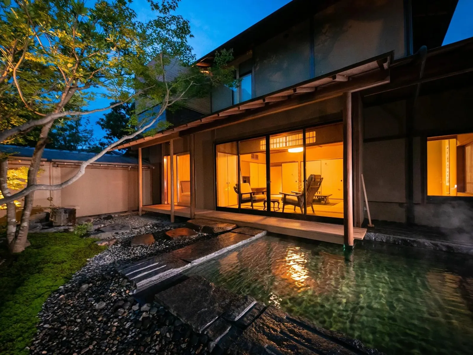 数寄の宿 野鶴亭