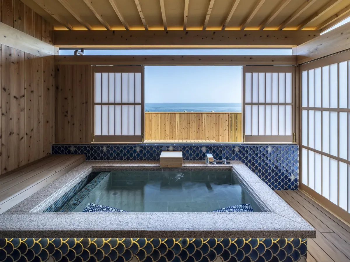 あわかん（旧 淡路島観光ホテル）