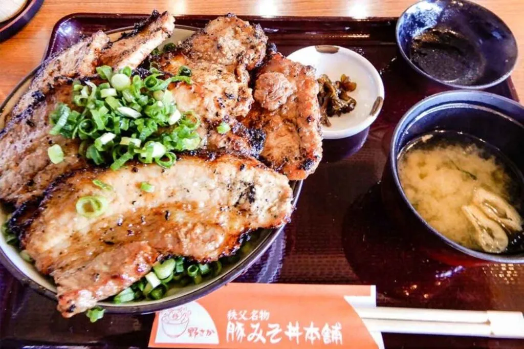 秩父名物 豚みそ丼本舗 野さか