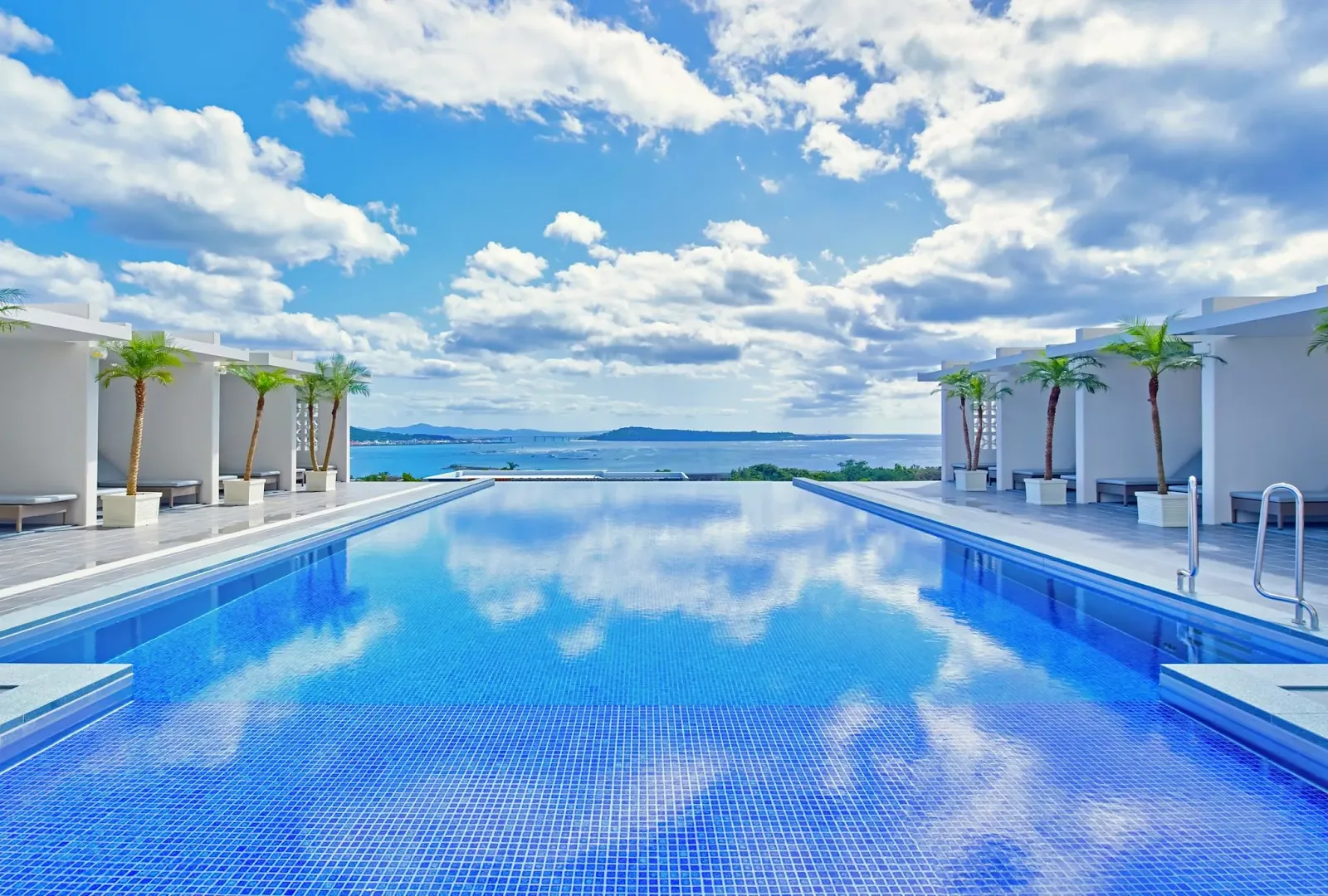 アラマハイナ コンドホテル