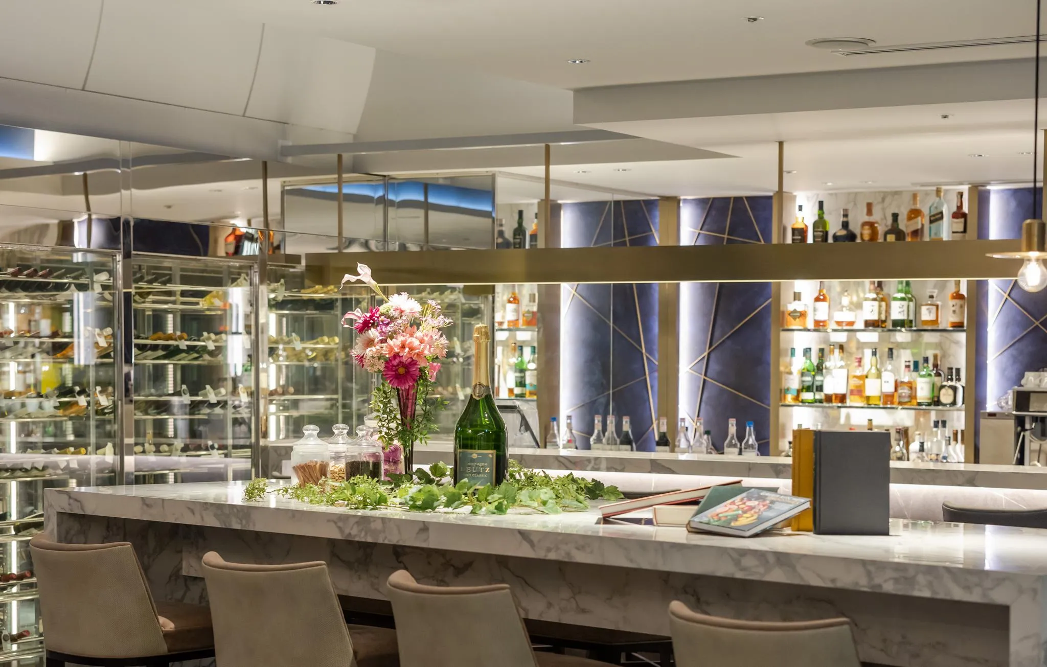 クロスホテル大阪