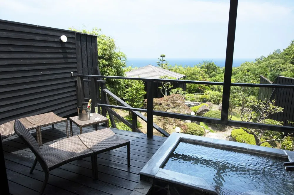 伊東遊季亭 川奈別邸