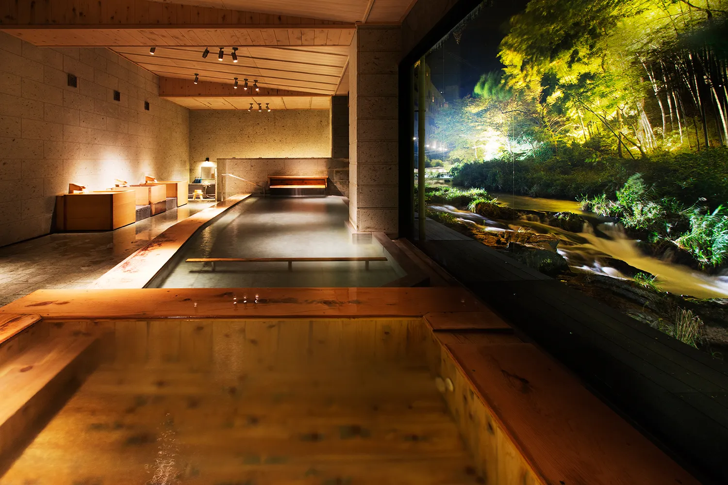 客室専用露天風呂付のスイートルーム はなれ松島閣