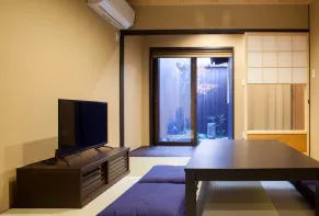 �y���s�{:�_���E���R�E�k������Ӂz�� ����������