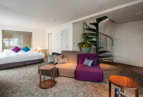 �y���s�{:���s�w���ӁzLa Viola